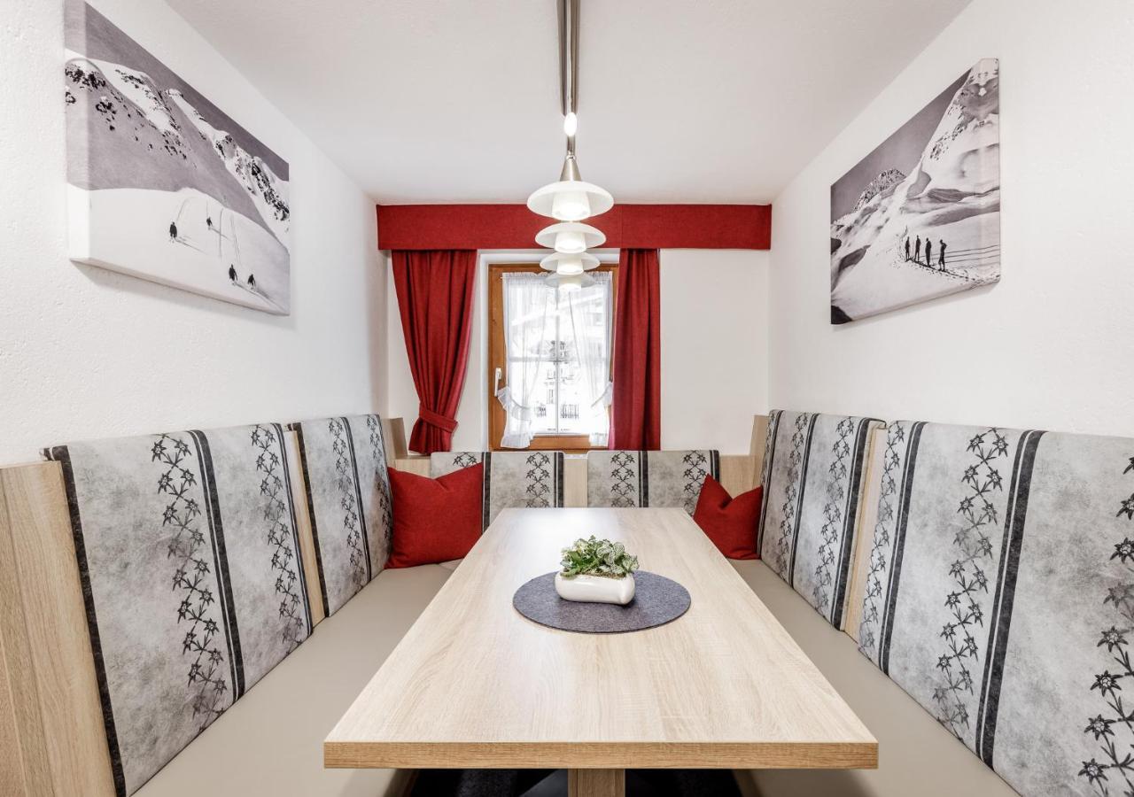 Altes Holzhaus Apartman Sölden Kültér fotó